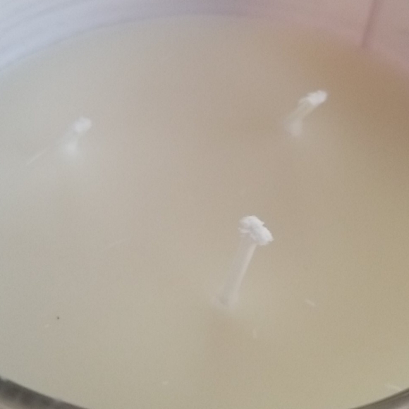 NWT BBW 'Tis The Season Candle - Picture 4 of 5